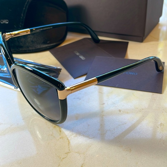 TOM FORD SUNGLASSES - Picture 3 of 10